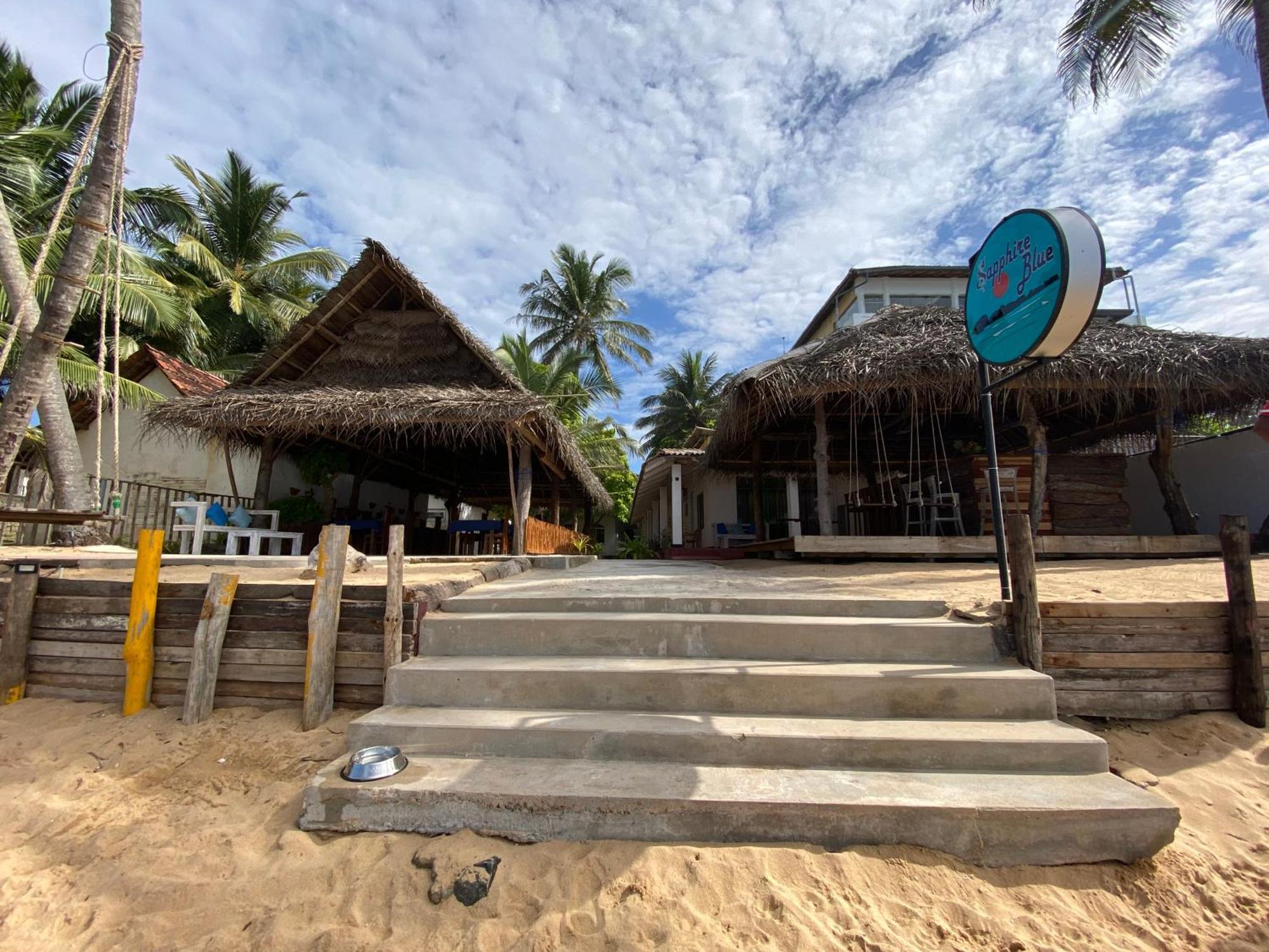 Sapphire Blue Hotel Хикадува Екстериор снимка