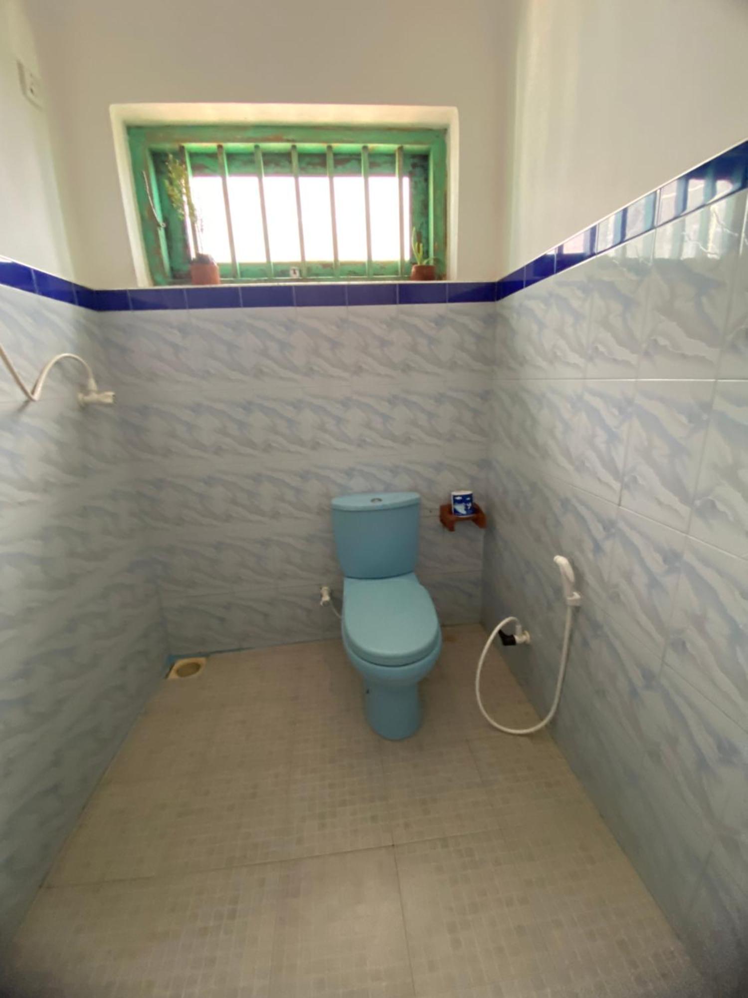 Sapphire Blue Hotel Хикадува Екстериор снимка